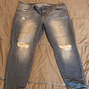 Casual Distressed Boyfriend Jeans in Blue